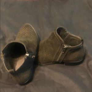 Nice Madden girl shoes!